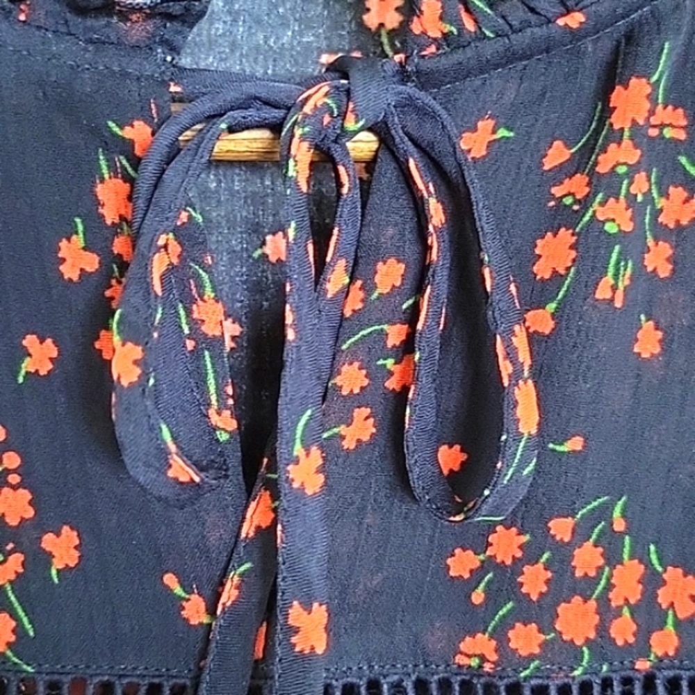 Ann Taylor Navy Blue Floral Teired Ruffle Sleeves and Tie Neckline size … - Picture 2 of 9